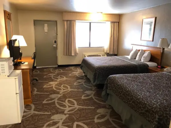 Royal Inn Provo 5